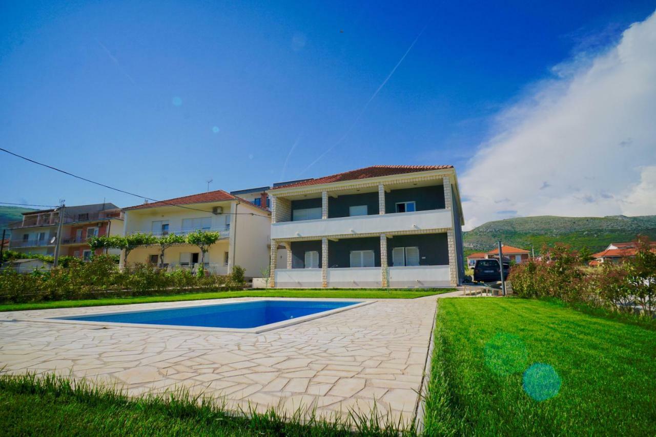 Apartments Teo Trogir Exteriör bild