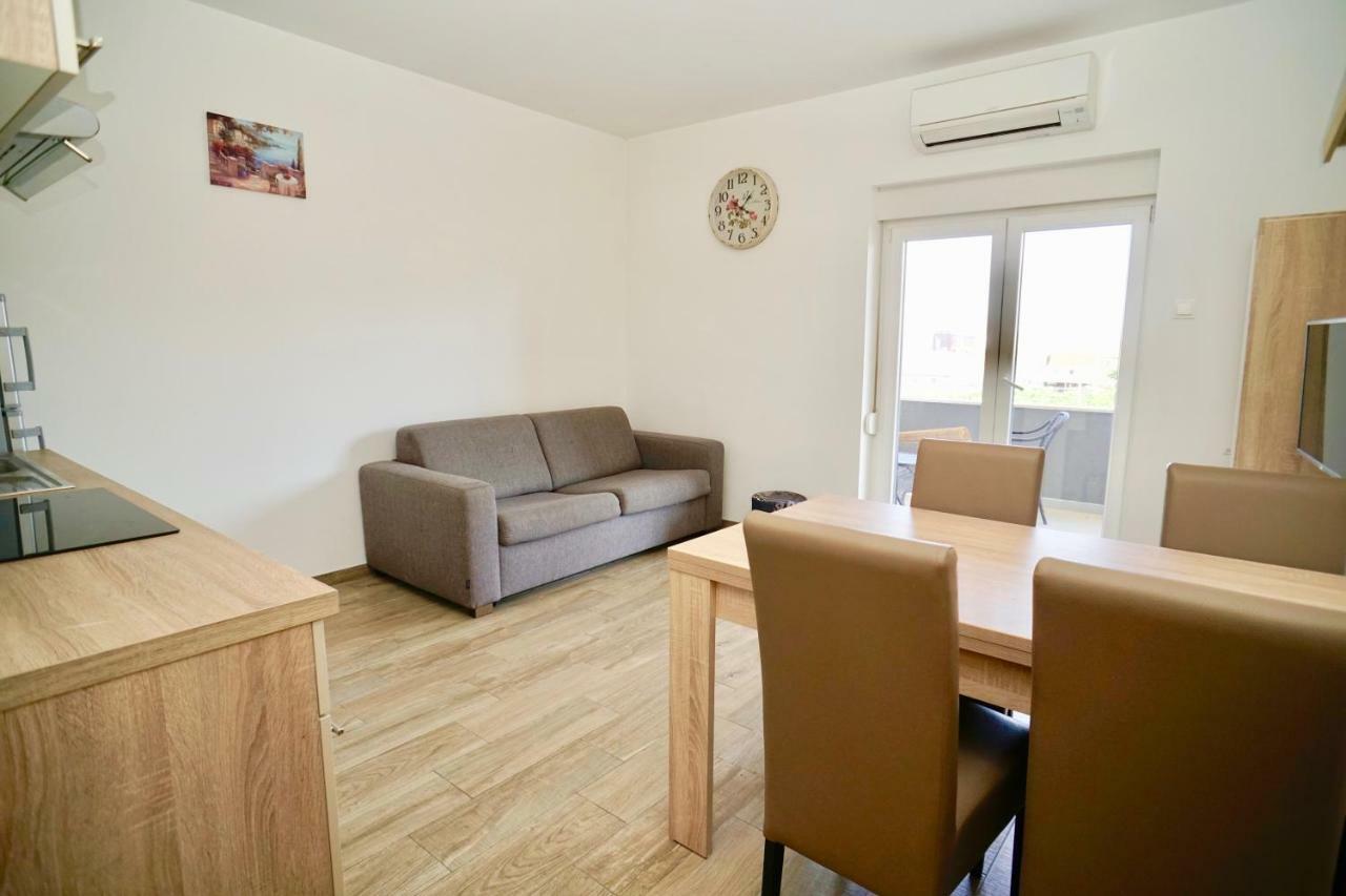 Apartments Teo Trogir Exteriör bild